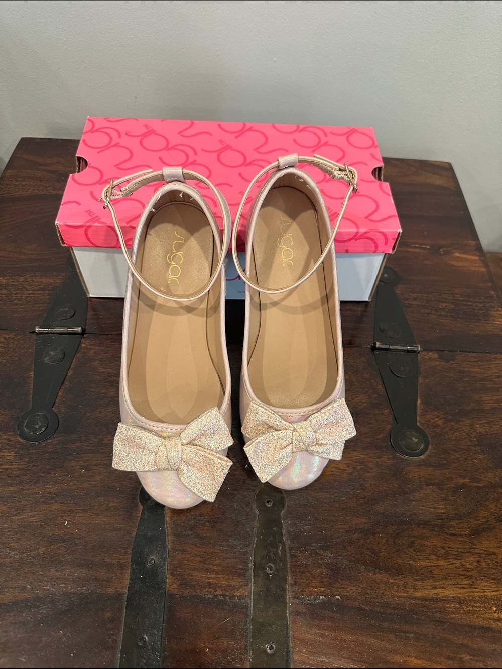 Sugar Girls Pink Iridescent Bow Shoes Size 3